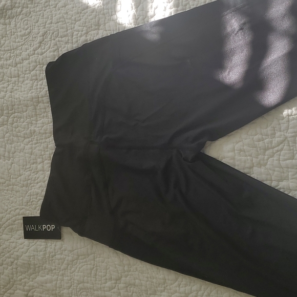 Size Small Black Leggings - Picture 6 of 6